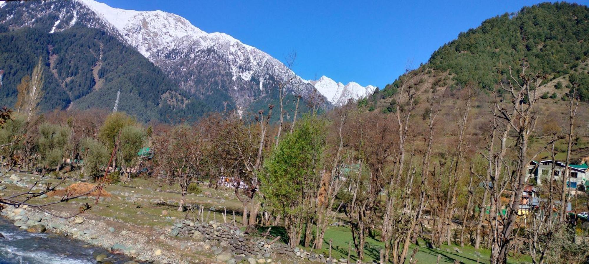 Grand Heritage Resort Pahalgam Bilik gambar
