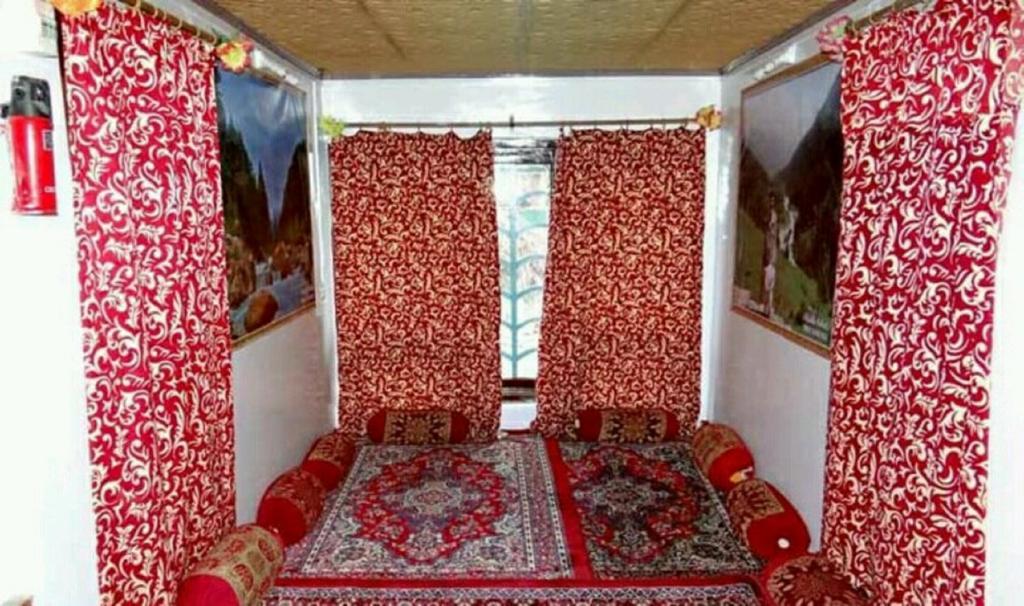 Grand Heritage Resort Pahalgam Luaran gambar